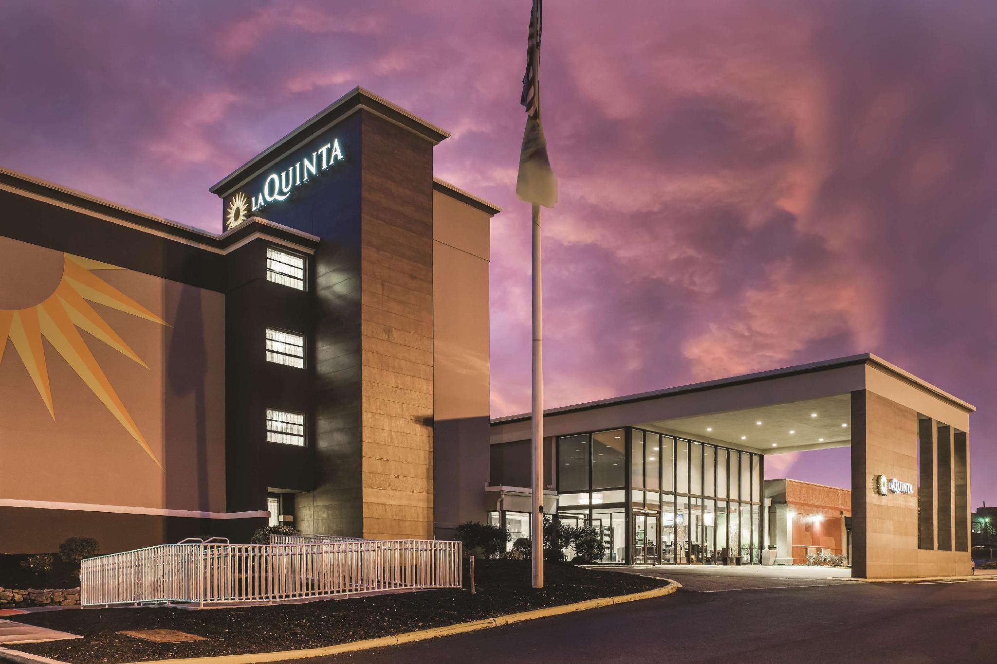 La Quinta By Wyndham Clifton/Rutherford Exterior foto