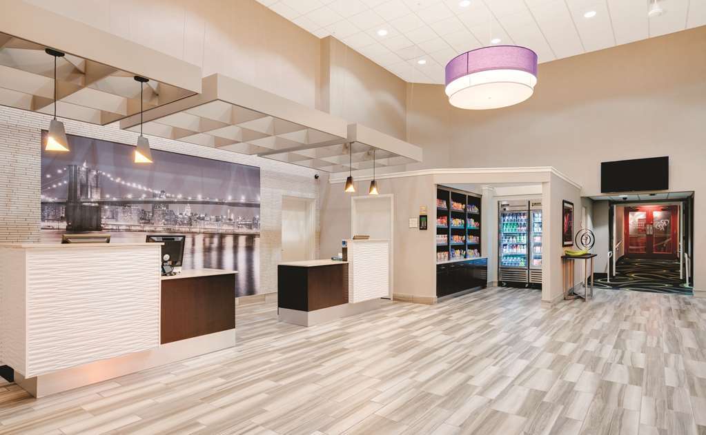 La Quinta By Wyndham Clifton/Rutherford Interior foto