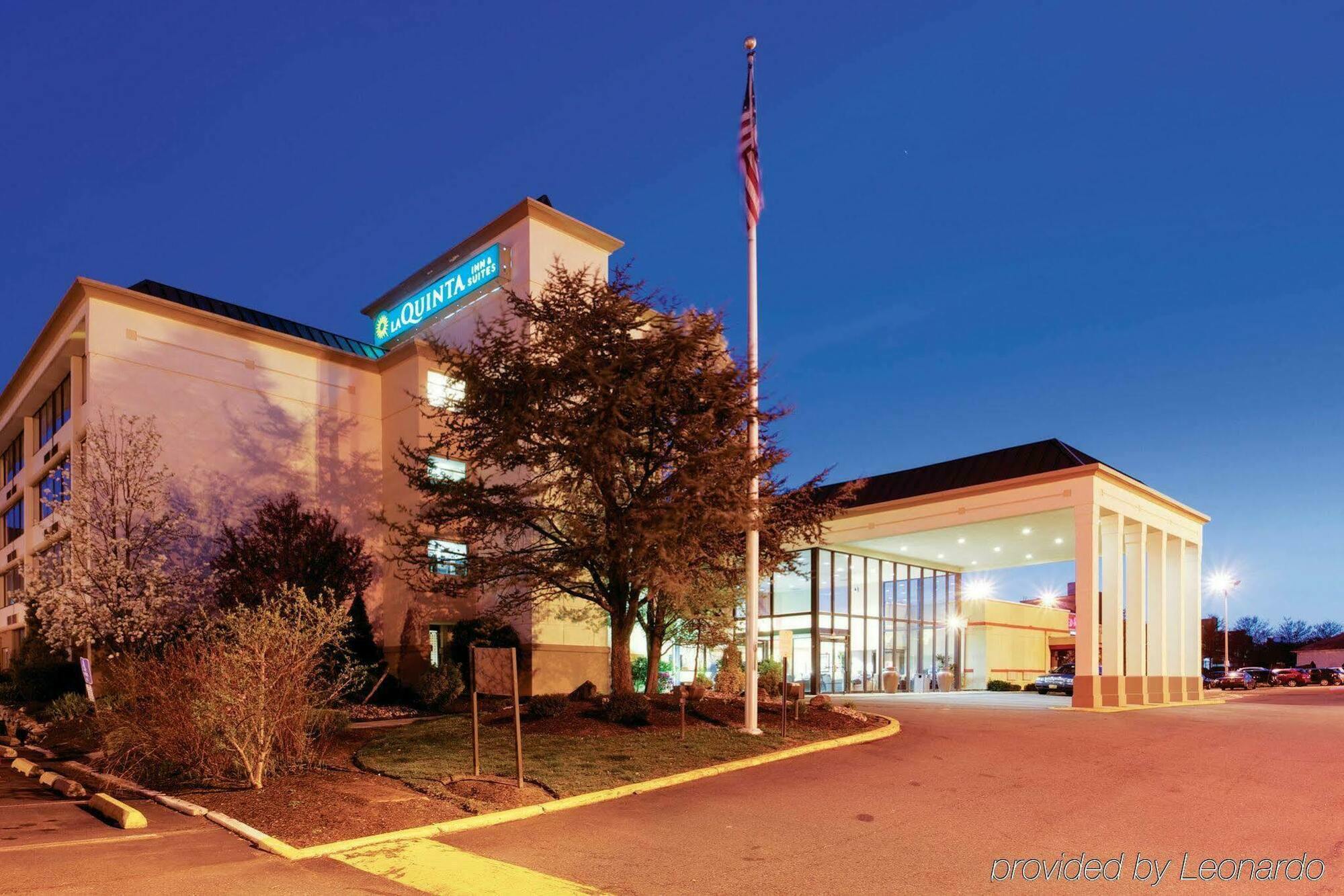 La Quinta By Wyndham Clifton/Rutherford Exterior foto